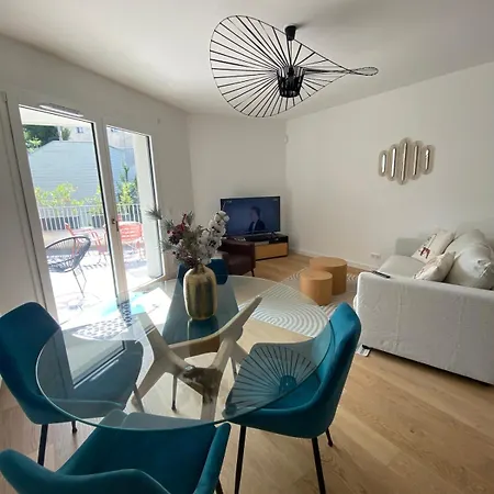 Apartment Pepites - La Scene Du - Deux Pieces De Gamme Avec Garage Privee